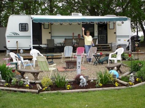 Settling Down or Rolling Free? Comparing Texas Home Buying with RV Resort Living