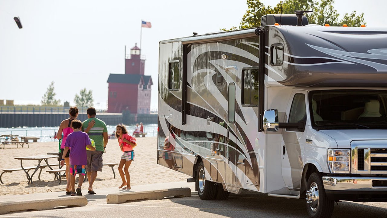 How to Maximize Your RV Vacation: Booking Tips for Peak and Shoulder Seasons