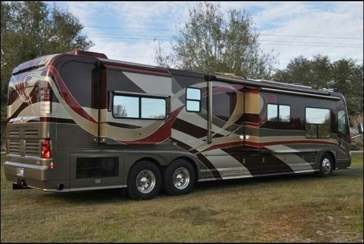 Big Rig Friendly in East Texas: How Willis RV Resort Accommodates Large Class A Motorhomes and Fifth Wheels