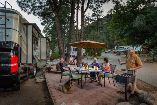 Book Your Stay Where the Fun Happens: Unwind at the Willis RV Resort BBQ & Gathering Areas